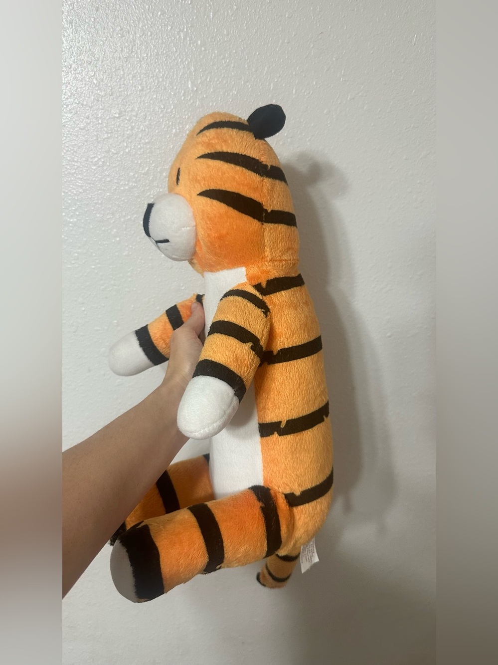 Plush Orange Tiger Stuffed Animal Toy -from the Calvin and Hobbes - Picture 4 of 8